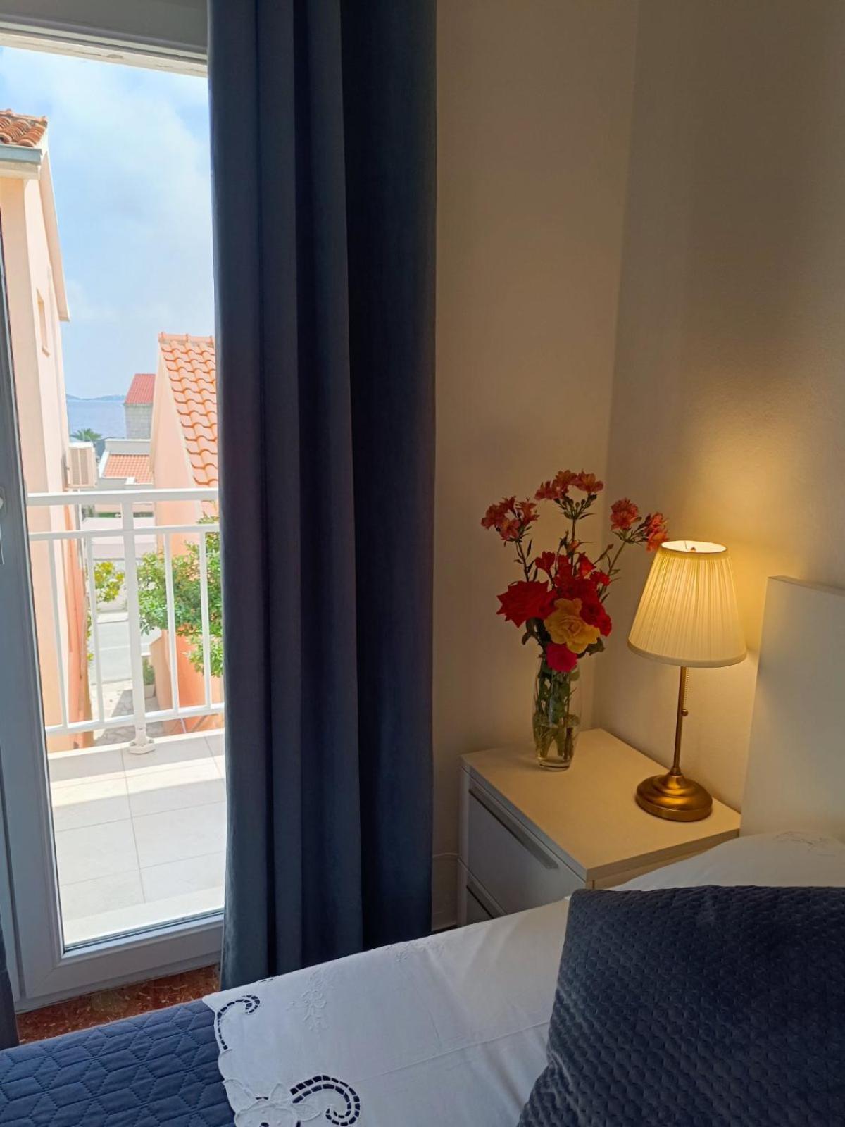 Apartments Frano I Franka By The Sea Orebic Phòng bức ảnh